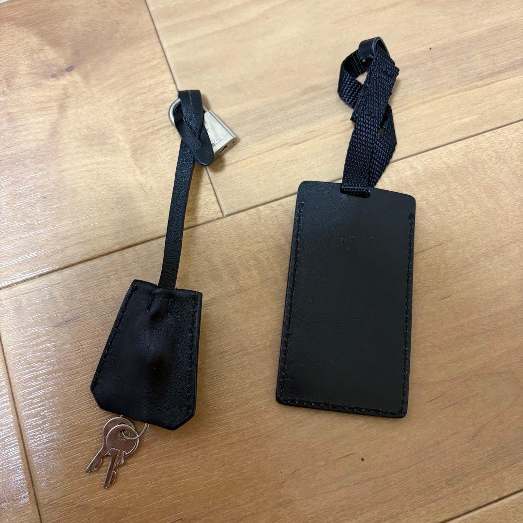 A4可 美品 PRADA ナイロン ビジネスバッグ 2way 三角プレート 黒