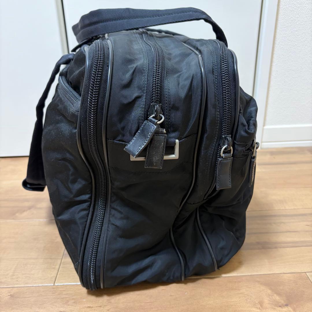 A4可 美品 PRADA ナイロン ビジネスバッグ 2way 三角プレート 黒