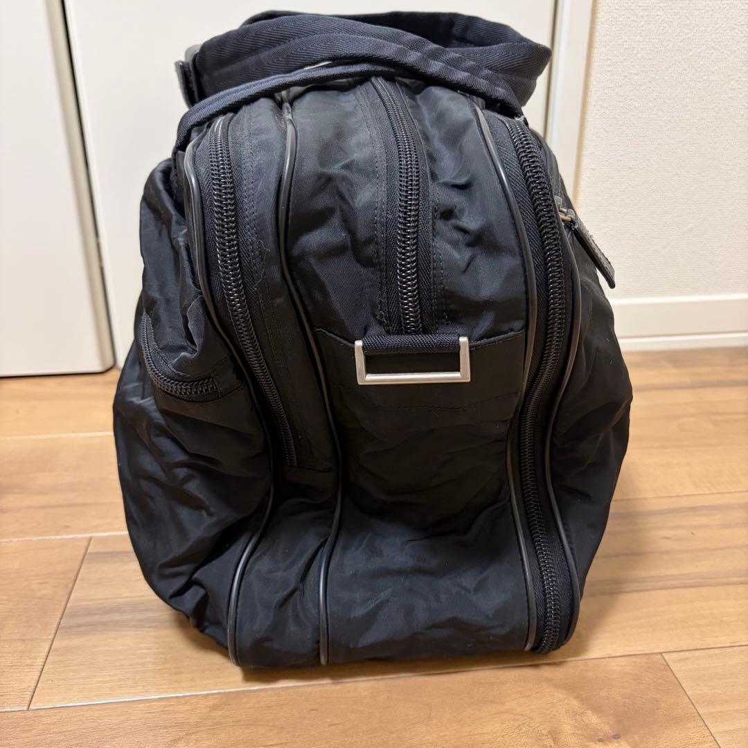 A4可 美品 PRADA ナイロン ビジネスバッグ 2way 三角プレート 黒