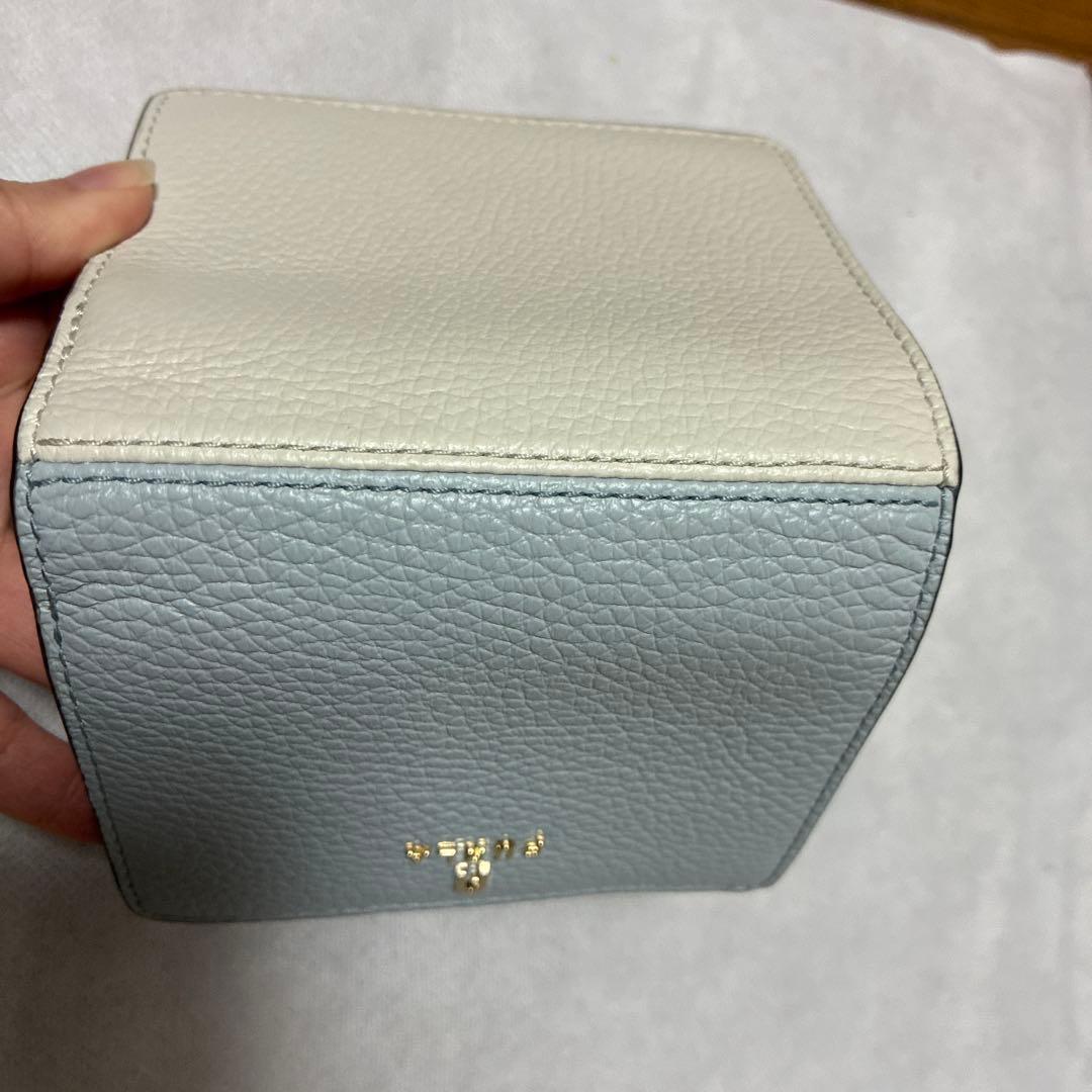 FURLA フルラ　二つ折り財布　バイカラー