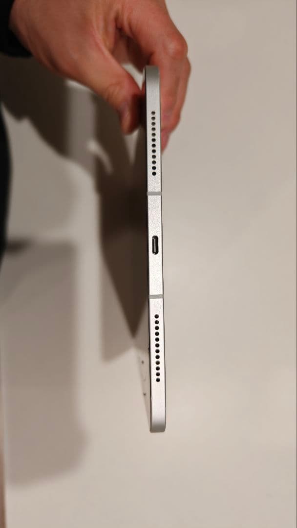 apple ipad 第10世代　64GB　wifi+セルラーモデル　au版