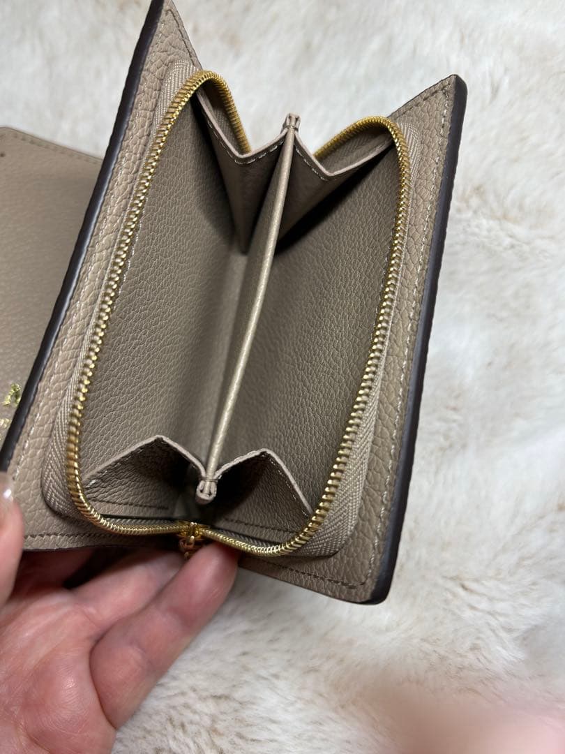 POCO　お約束の価格で出品 【新品未使用】Louis Vuitton