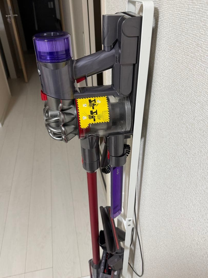 【バッテリー交換必要】Dyson V8 Slim Fluffy SV10KSLM