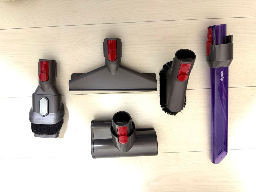 【バッテリー交換必要】Dyson V8 Slim Fluffy SV10KSLM
