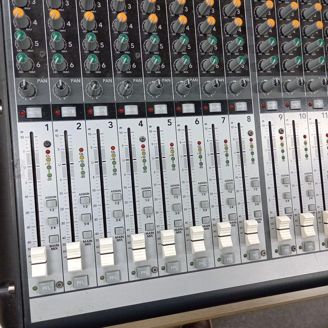 MACKIE ONYX 32.4 PA卓 アナログミキサー 32チャンネル