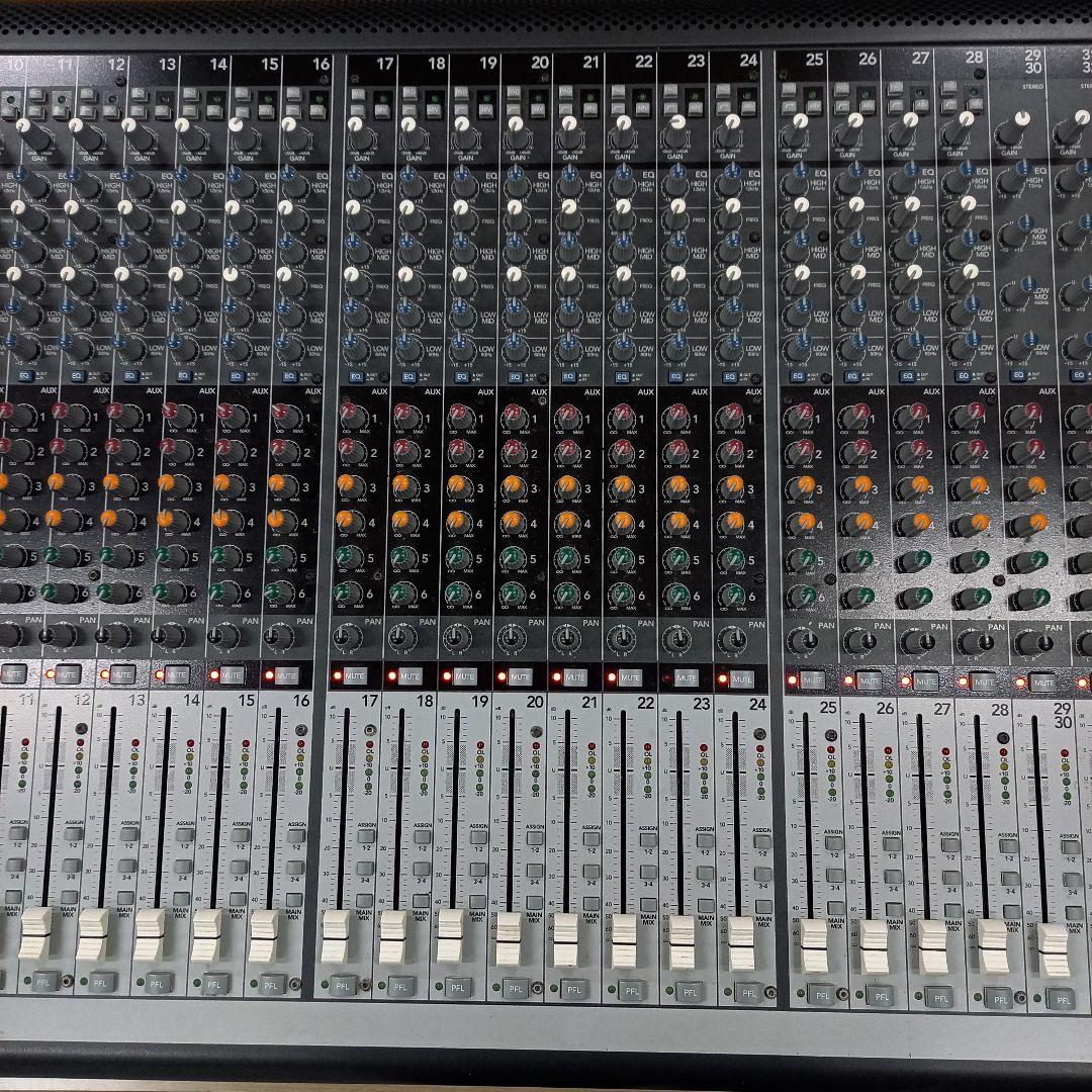 MACKIE ONYX 32.4 PA卓 アナログミキサー 32チャンネル