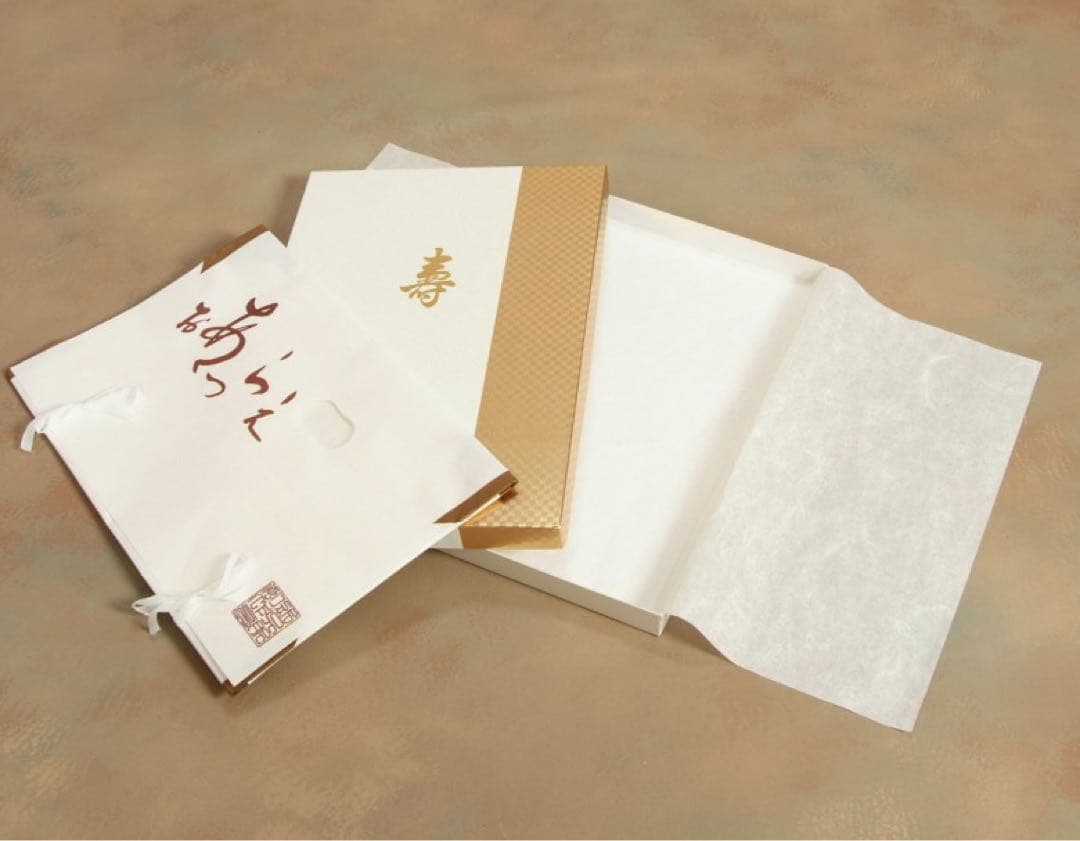 新品未使用　京美　お宮参り 着物 男の子 絹100％ 正絹　鷹 金彩絵巻文様