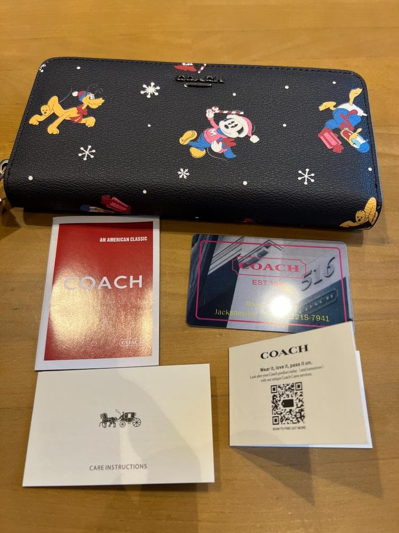 【極美品】COACH コーチ 二つ折り財布 ブラック ディズニーコラボ