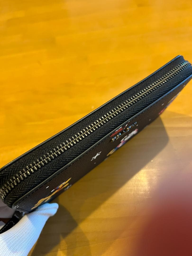 【極美品】COACH コーチ 二つ折り財布 ブラック ディズニーコラボ