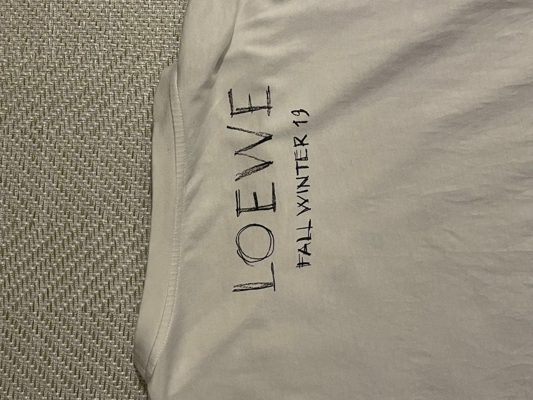 美品　LOEWE ロエベ　手書き風tシャツ バックロゴ　Mサイズ　メンズ
