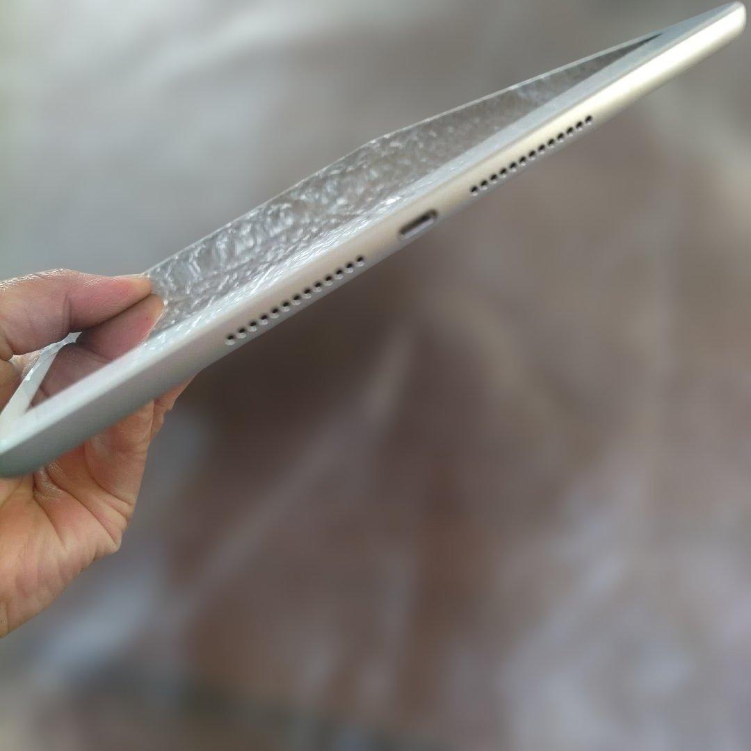 iPad 8th Gen Wi-Fi 32GB Silver ナンバー1205
