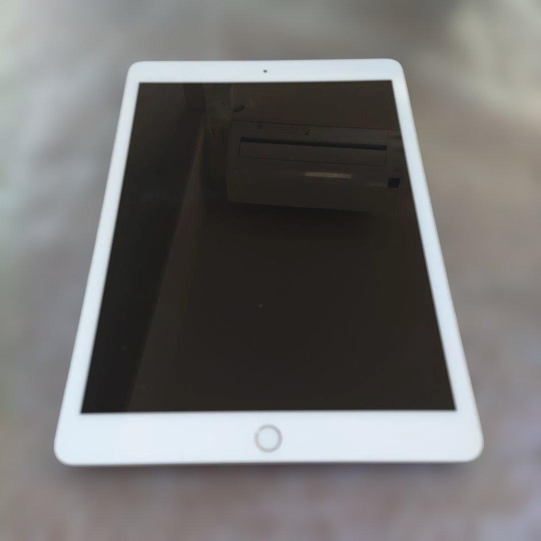 iPad 8th Gen Wi-Fi 32GB Silver ナンバー1205