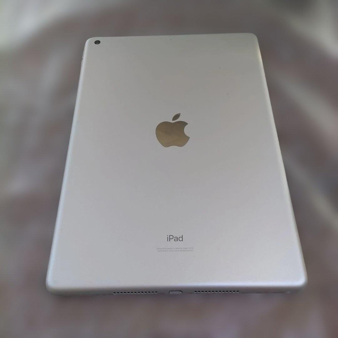 iPad 8th Gen Wi-Fi 32GB Silver ナンバー1205