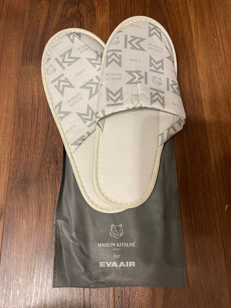MAISON KITSUNÉ EVA AIR スリッパ＆ポーチルームウェアセット