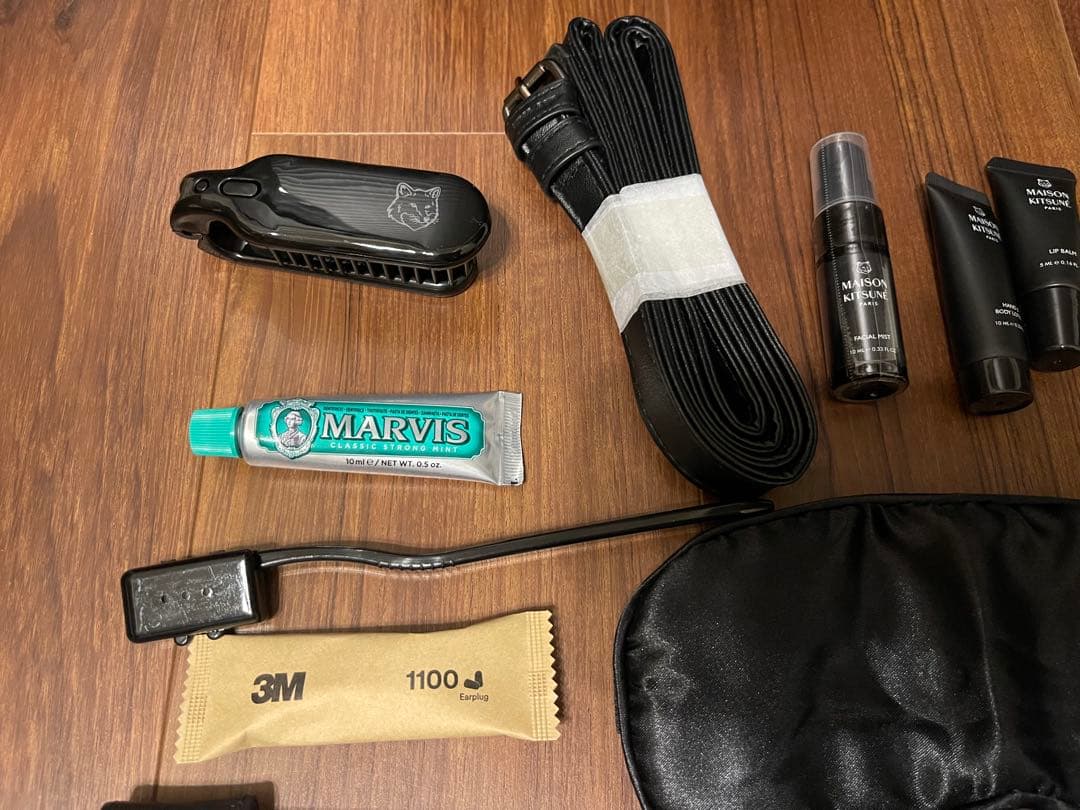 MAISON KITSUNÉ EVA AIR スリッパ＆ポーチルームウェアセット