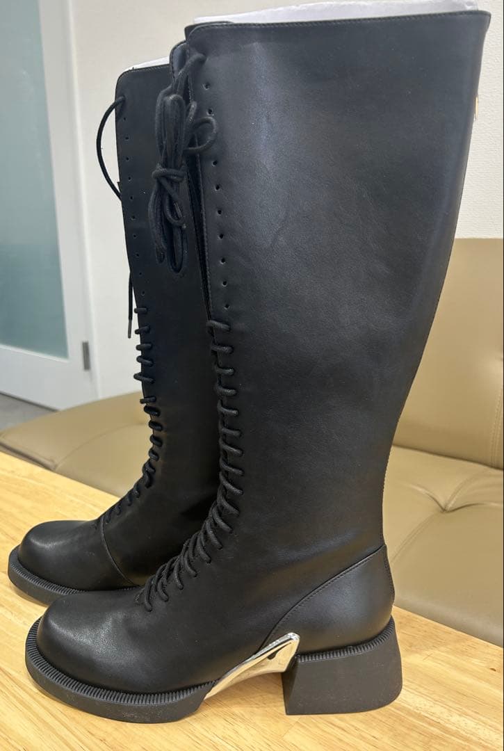 【美品】CHARLES & KEITH Devon ロングブーツ 23.5cm