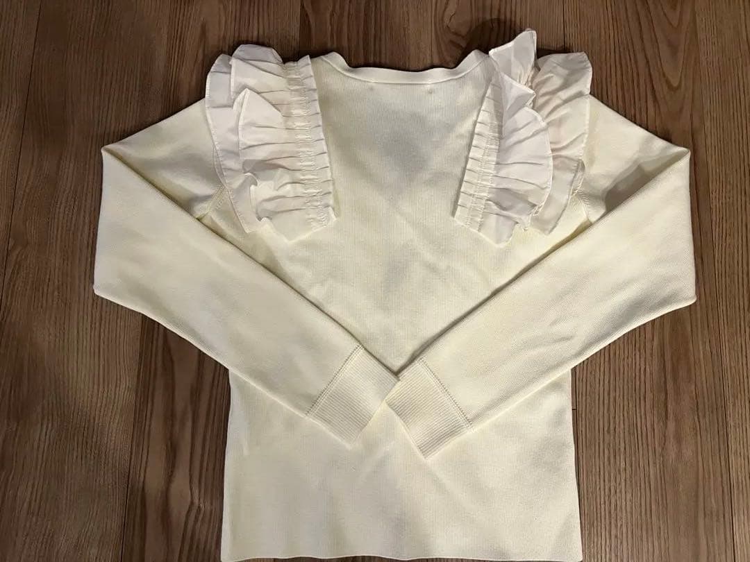 【off white】Ruffle Pleated Knit Cardigan