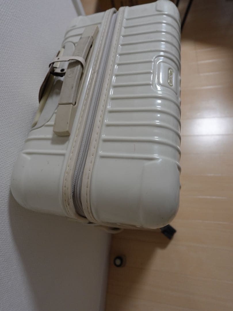 RIMOWA スーツケース　チェックインM アローズ