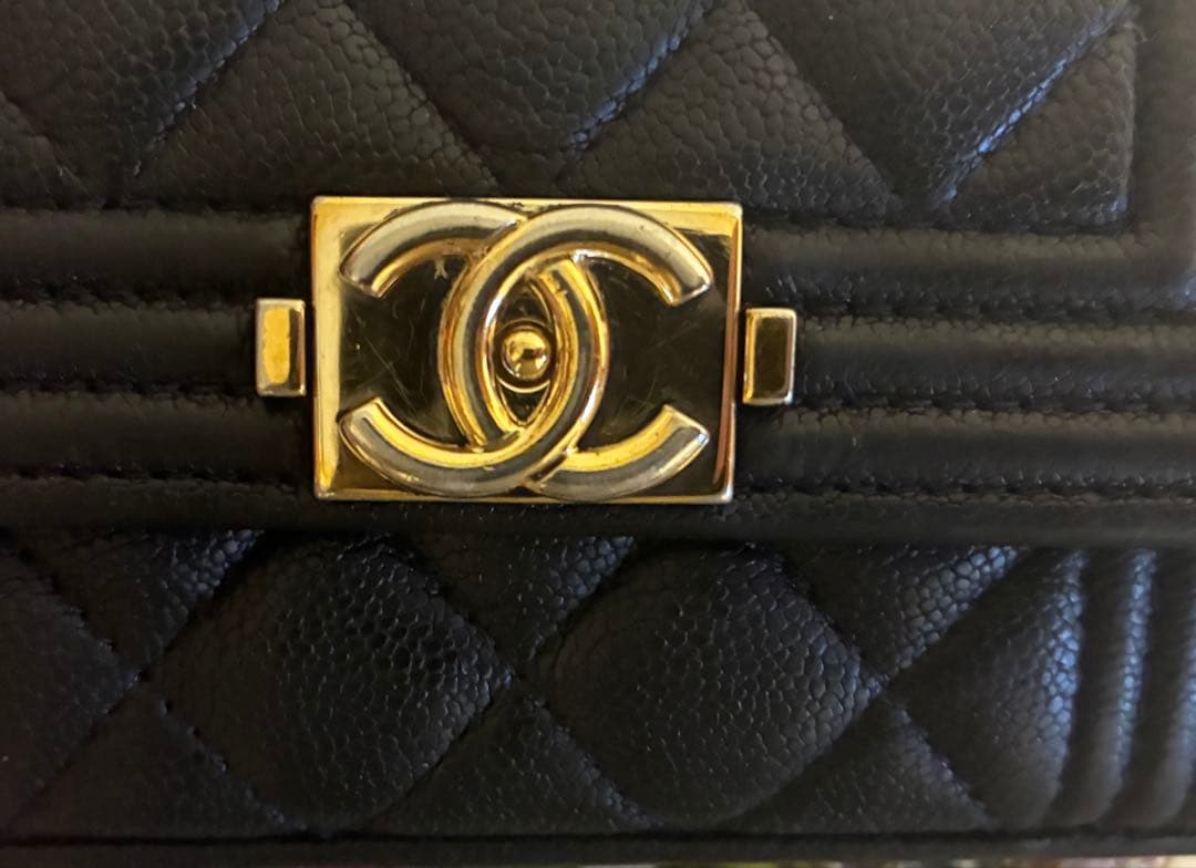 CHANEL ボーイシャネル 三つ折り財布 キャビアスキン ブラック