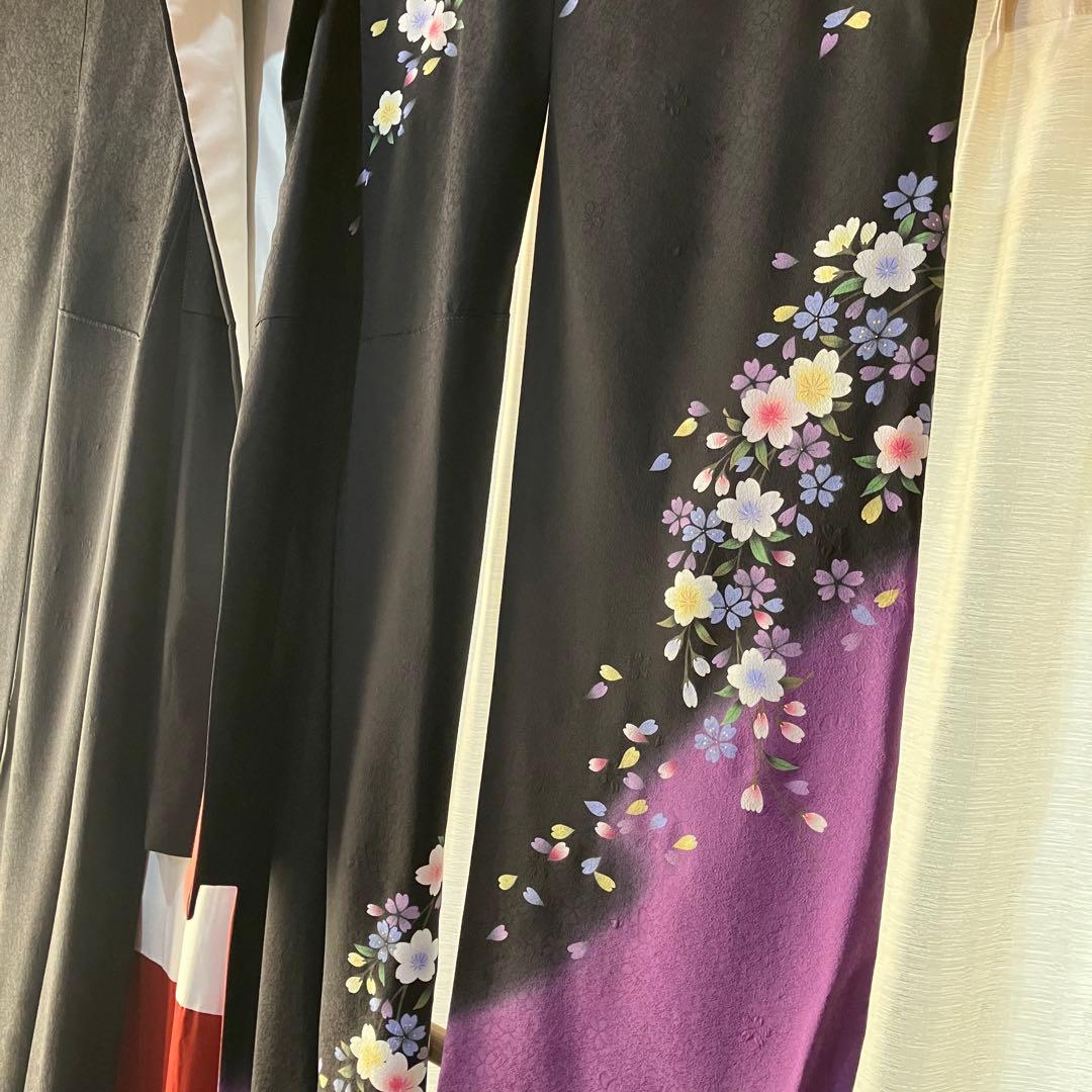振袖　パールトーン　黒、紫　花柄