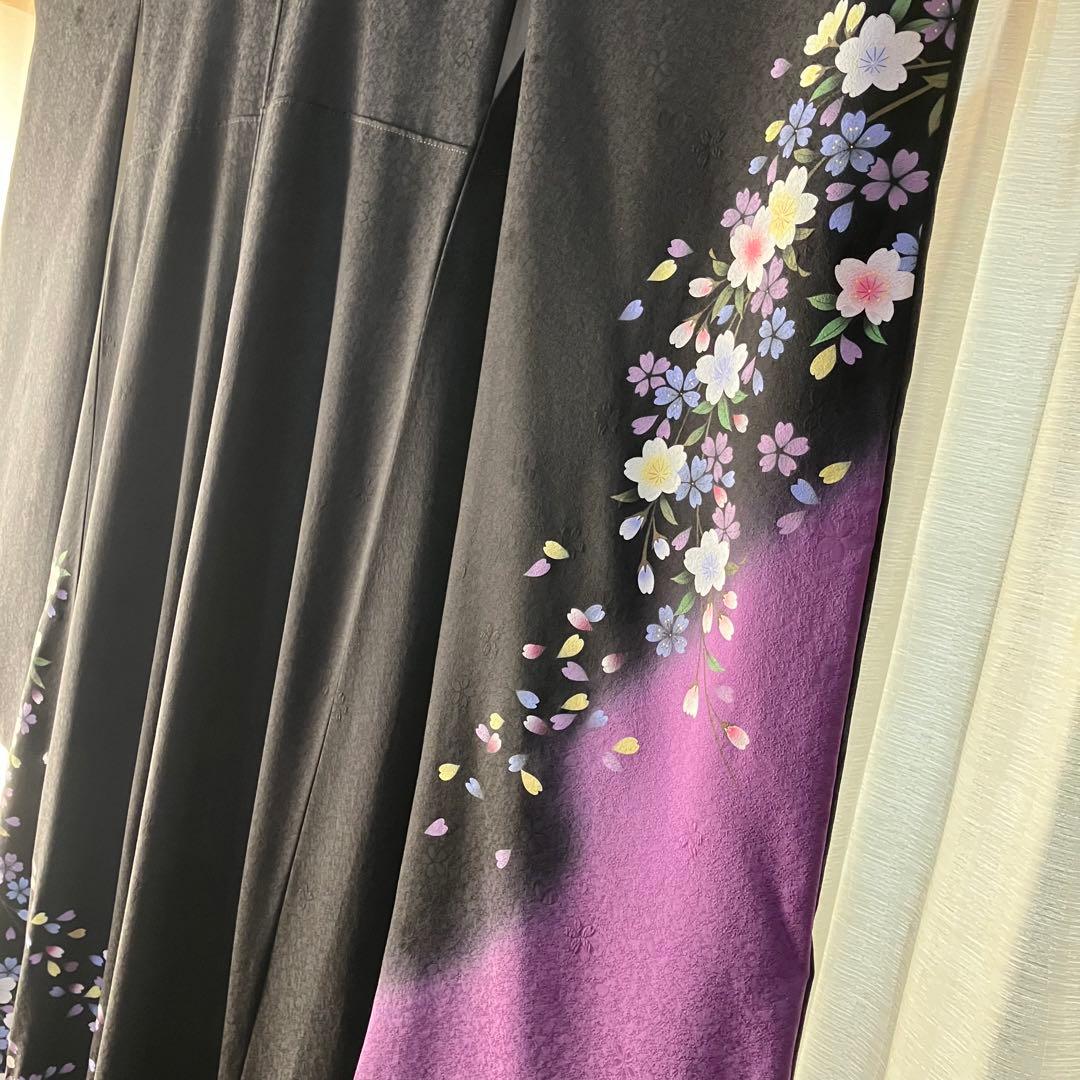 振袖　パールトーン　黒、紫　花柄
