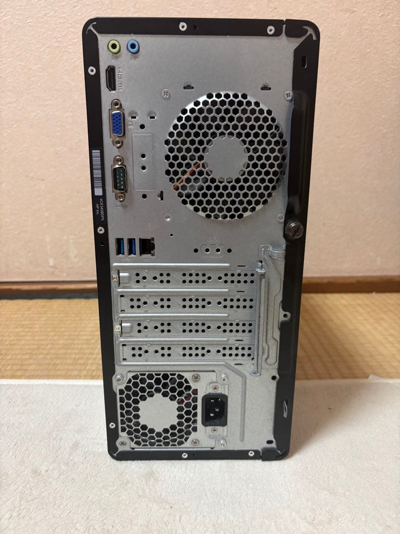 HP 285 Pro G8 Microtower PCキーボード、マウス付き