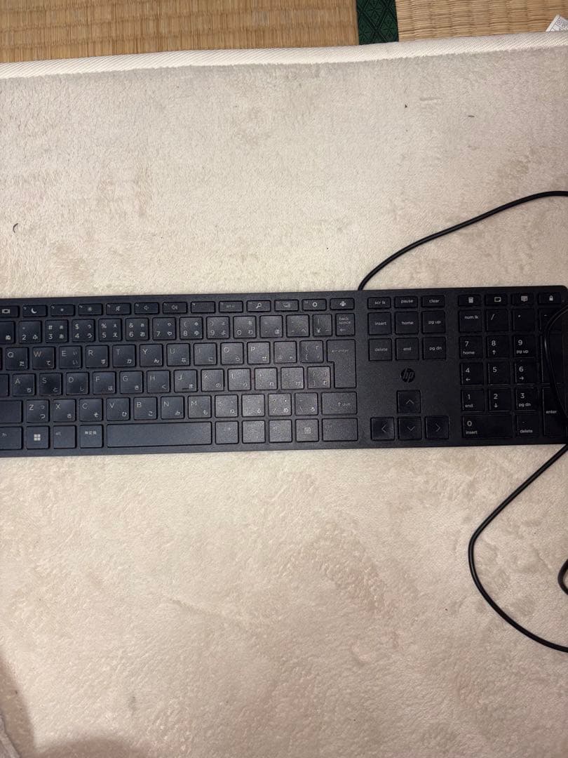 HP 285 Pro G8 Microtower PCキーボード、マウス付き