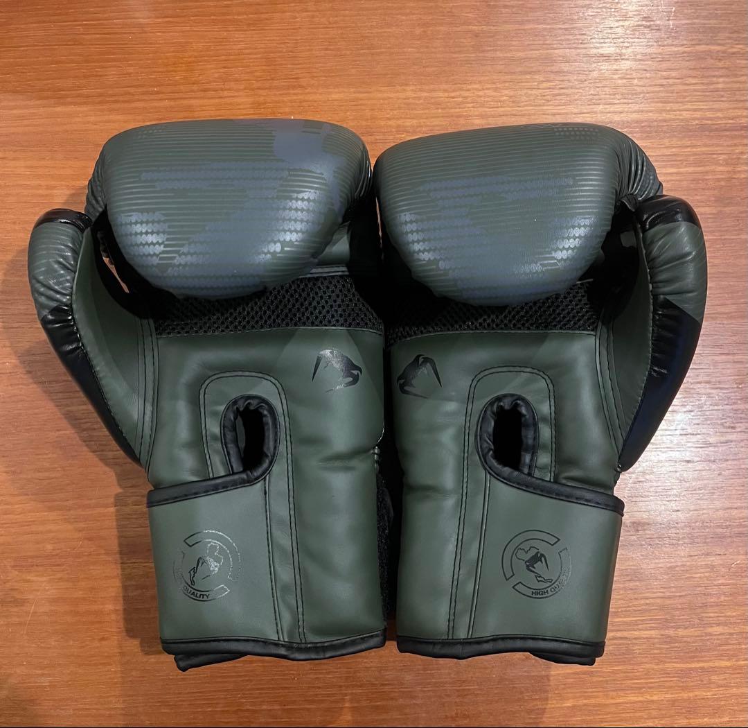 Venum ボクシンググローブ 14オンス　オリーブグリーン 迷彩