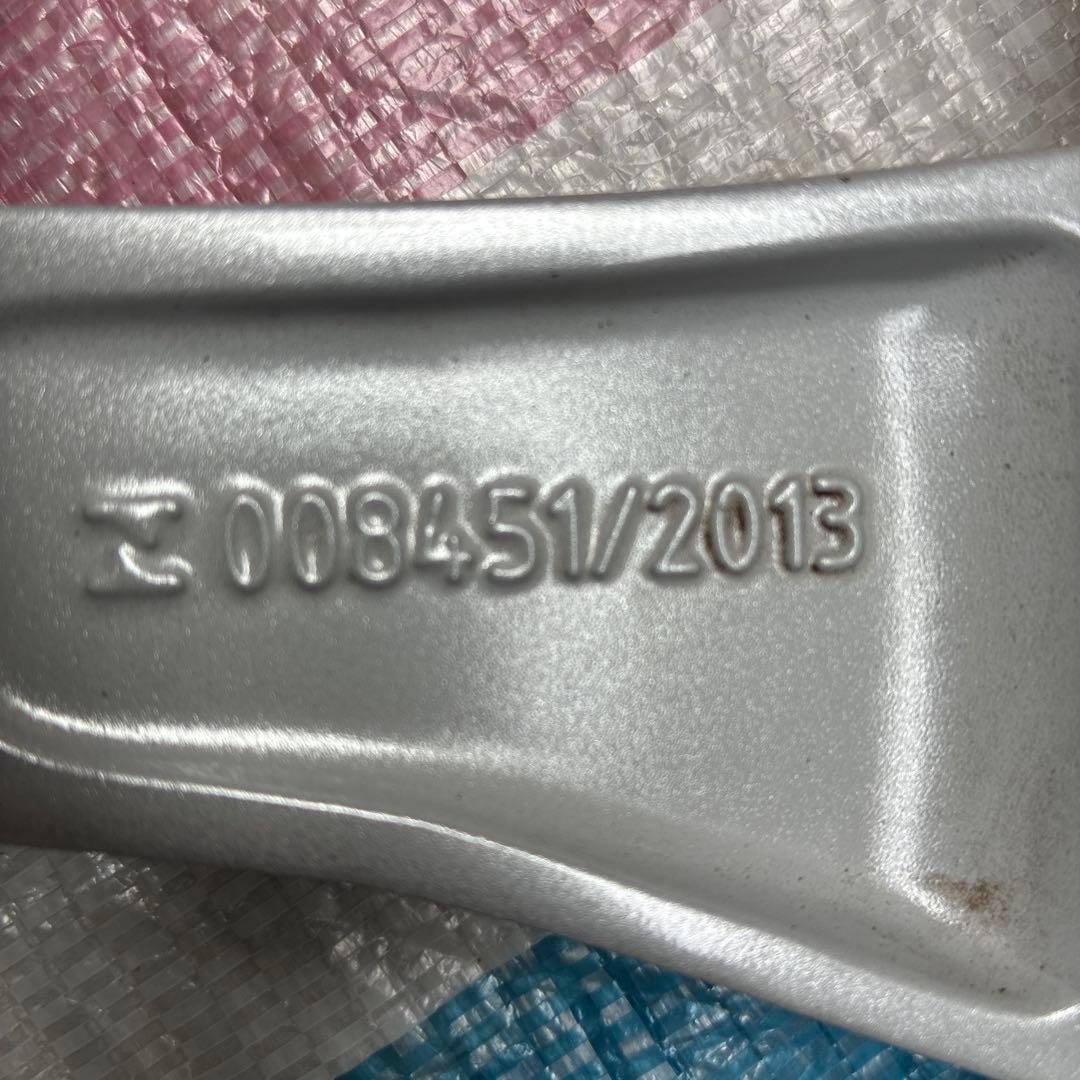 Mercedes-Benz C200ステーションワゴン純正17インチ ホイール