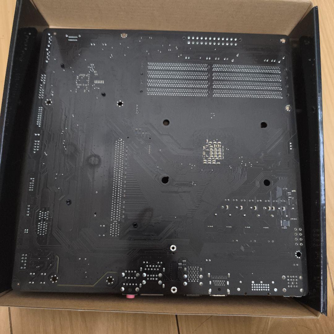 【破格】GIGABAYTE B550MK