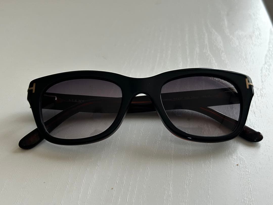 TOM FORD donサングラス　 TF237