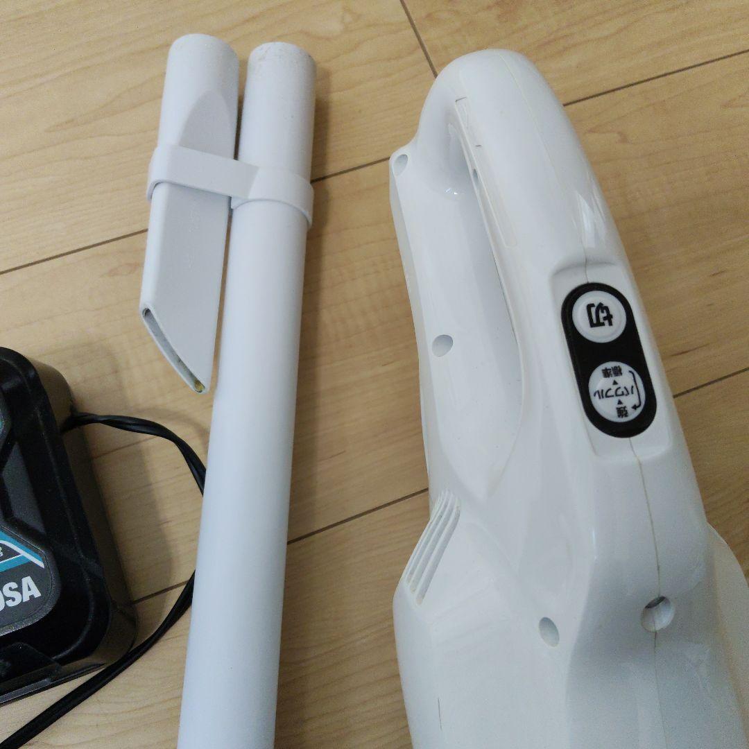マキタ　掃除機　CL107FD充電式クリーナー