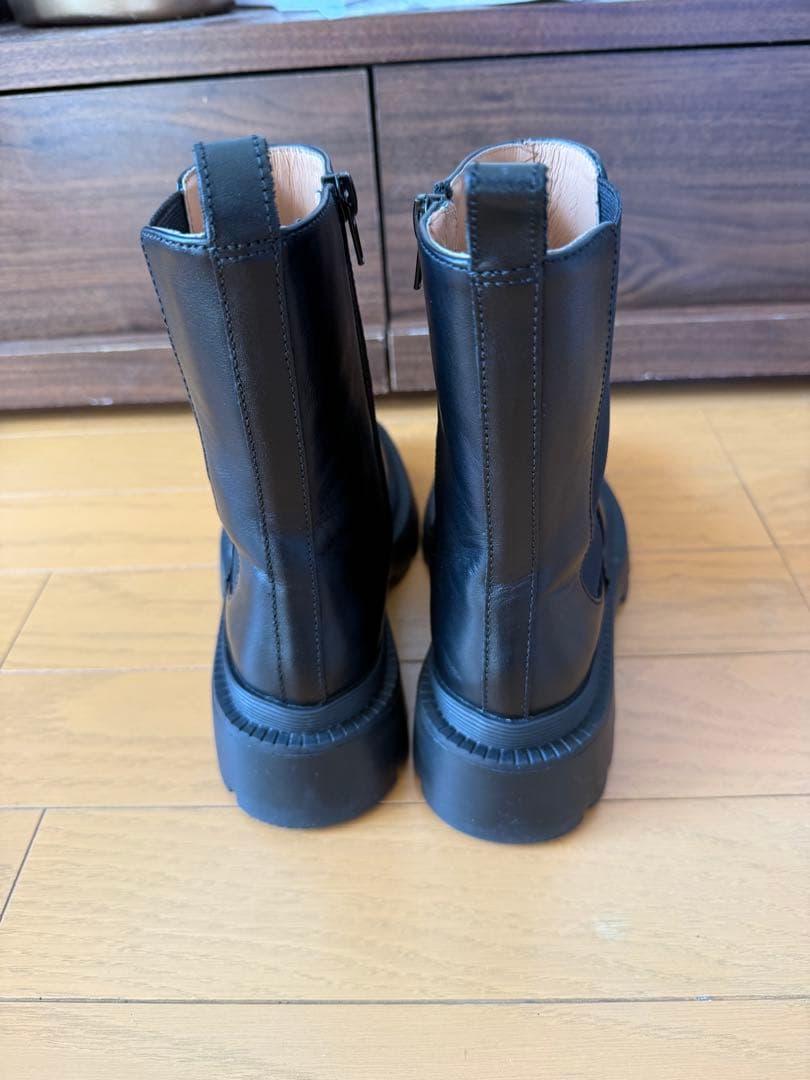 ATELIER BRUGGE レザー サイドゴアブーツ　23〜23.5