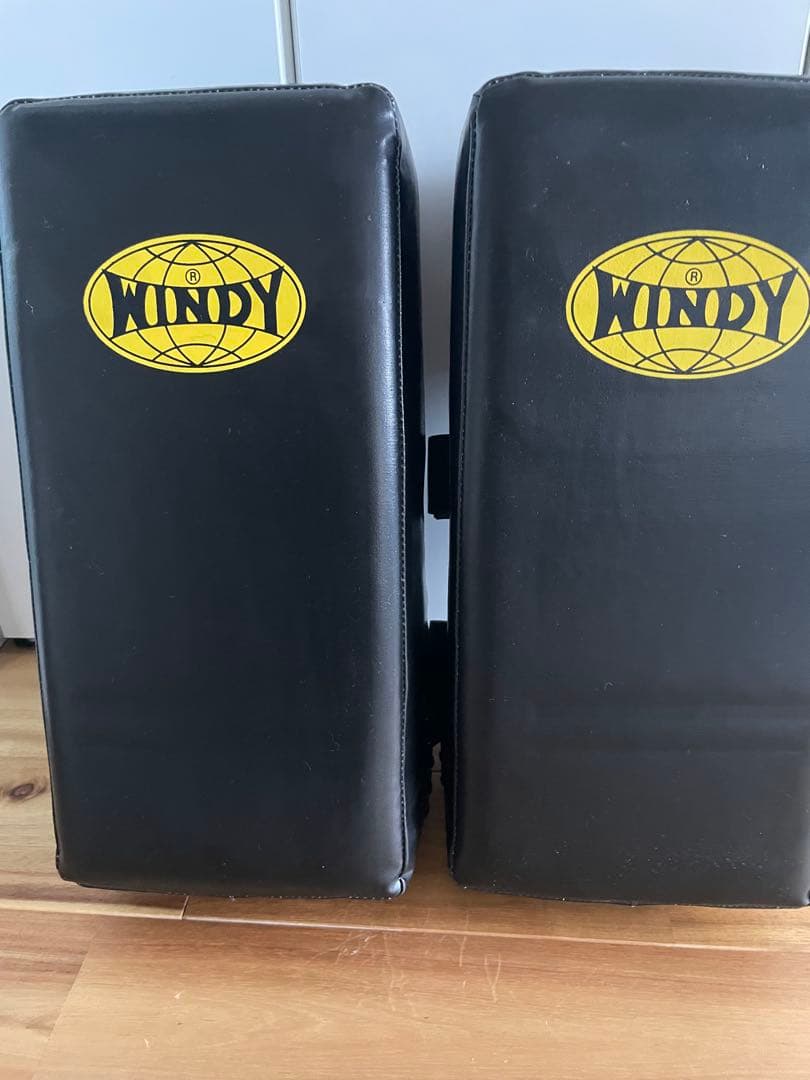 WINDY キックミット 黒 《ぼぼ未使用》