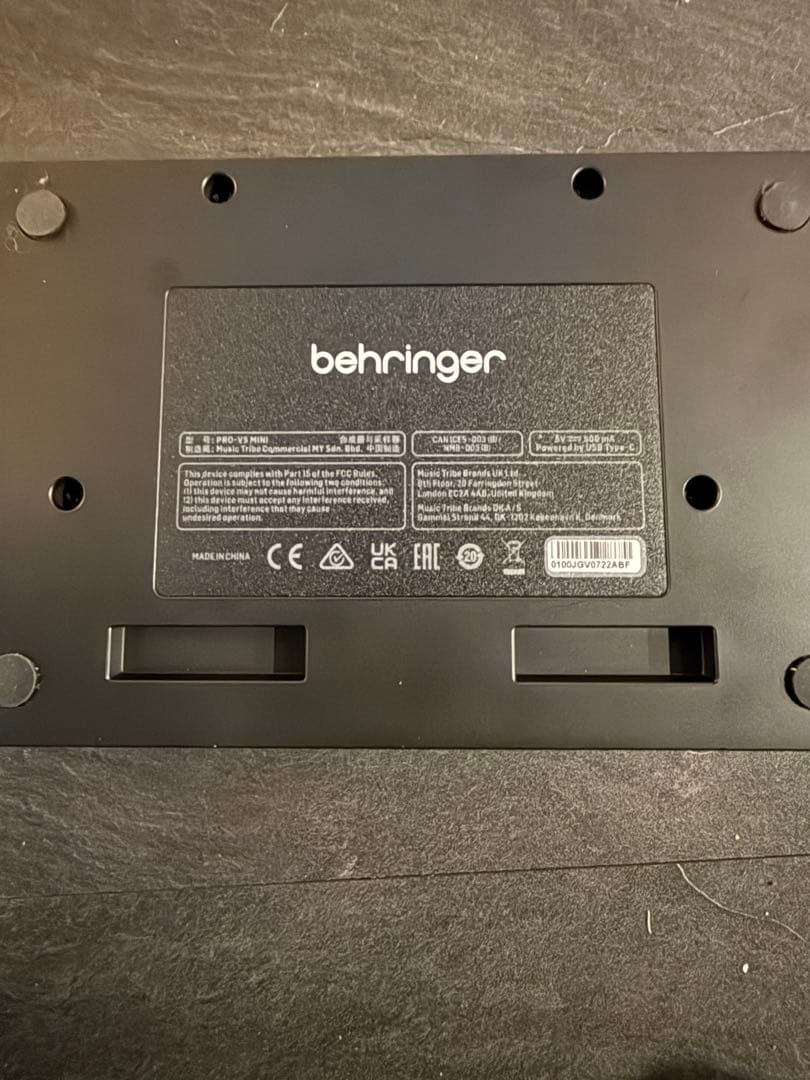 K*M様 BEHRINGER ベリンガー PRO-VS MINI シンセサイザー