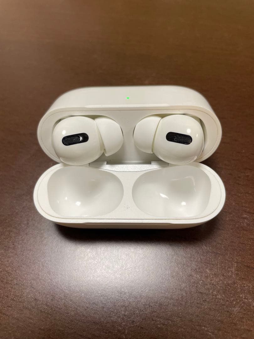 AirPods Pro A2084、A2083
