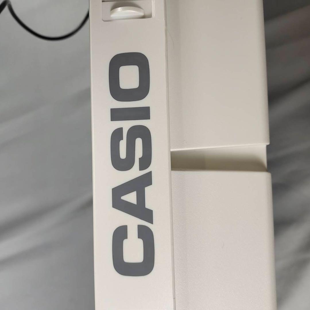 【送料込】CASIO LK-223 光ナビゲーション 電子キーボード　電子ピアノ