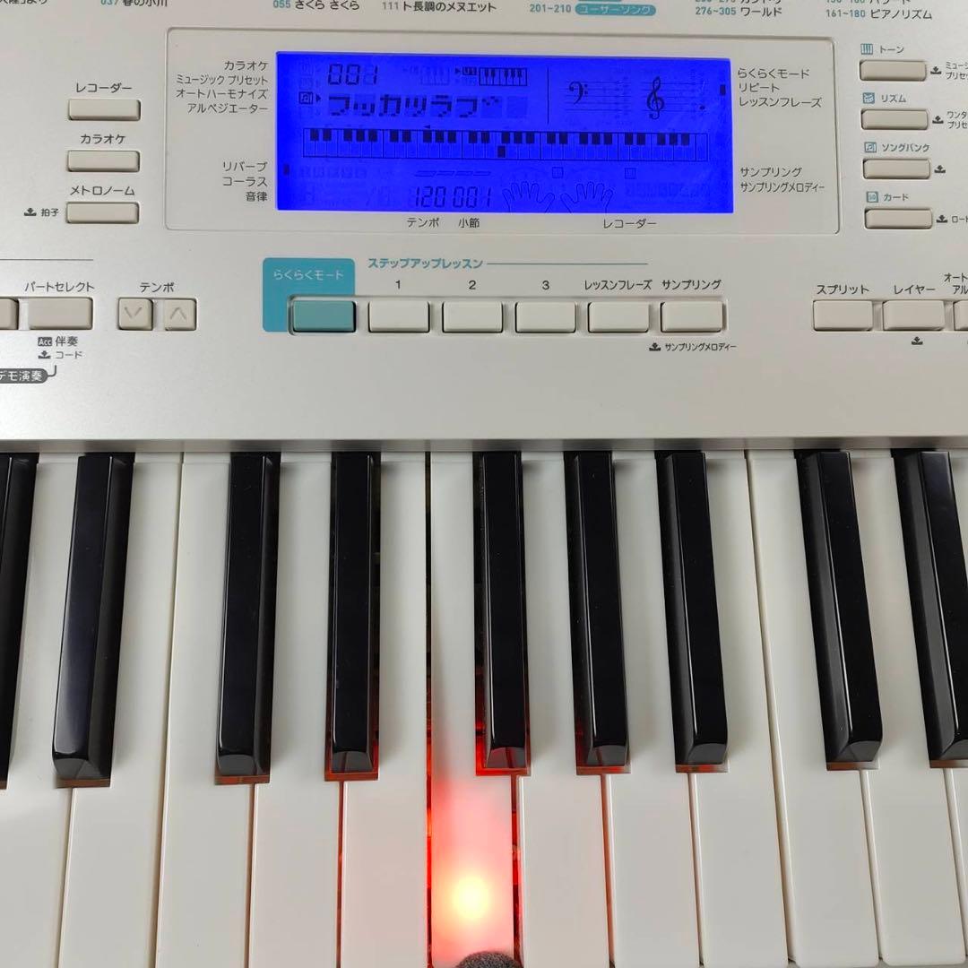 【送料込】CASIO LK-223 光ナビゲーション 電子キーボード　電子ピアノ