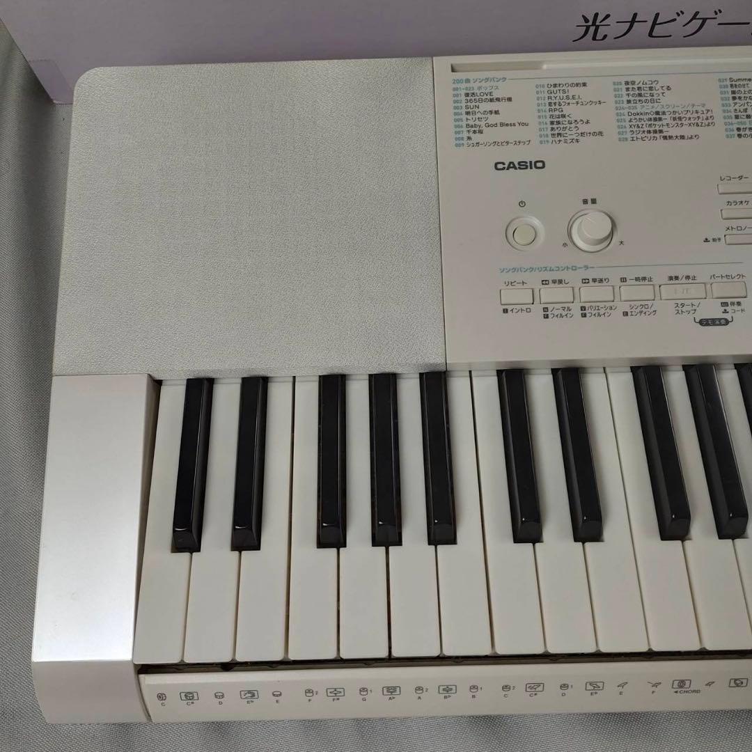 【送料込】CASIO LK-223 光ナビゲーション 電子キーボード　電子ピアノ