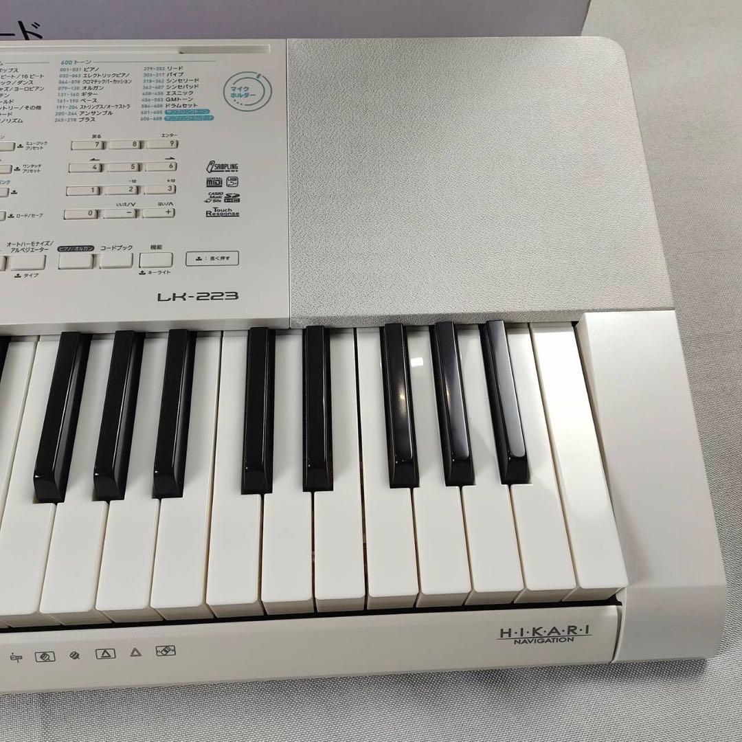 【送料込】CASIO LK-223 光ナビゲーション 電子キーボード　電子ピアノ