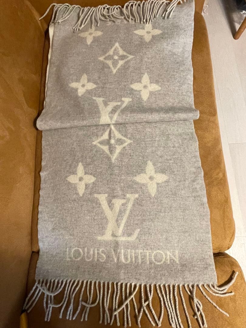LOUIS VUITTON エシャルプ・レイキャビック（型番：M71126）