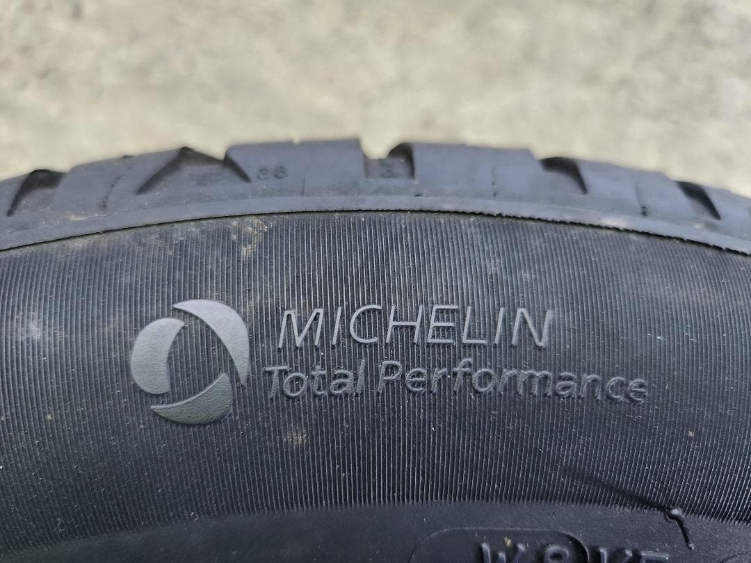 送料込☆2020年製 MICHELINミシュランタイヤ 155/65R14☆2本