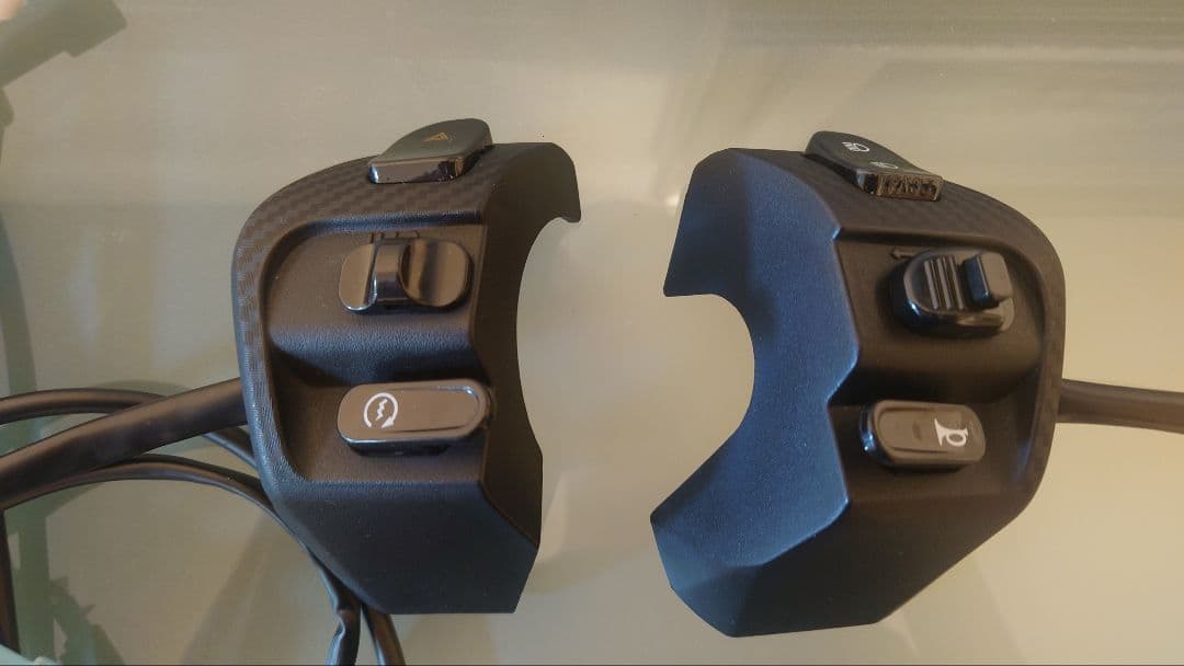 【ほぼ新品】ハザード、パッシング対応 LIGHT MASTER グリファス