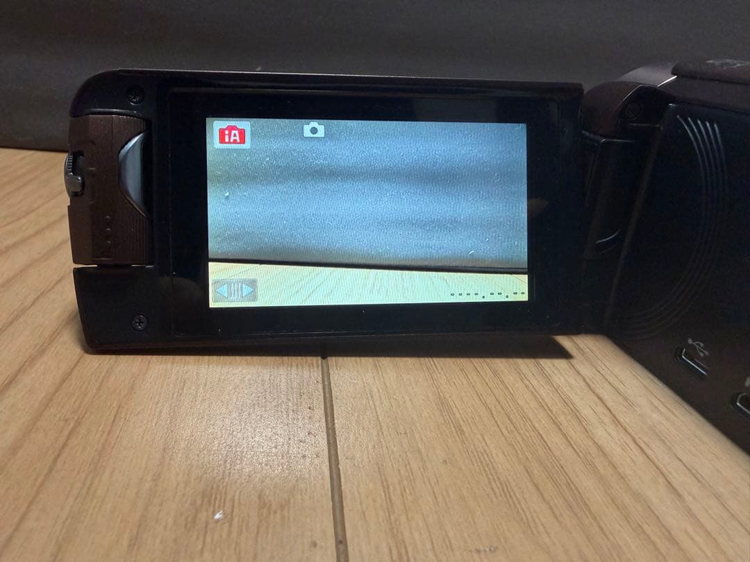 美品　Panasonic HC-W585M ビデオカメラ 本体