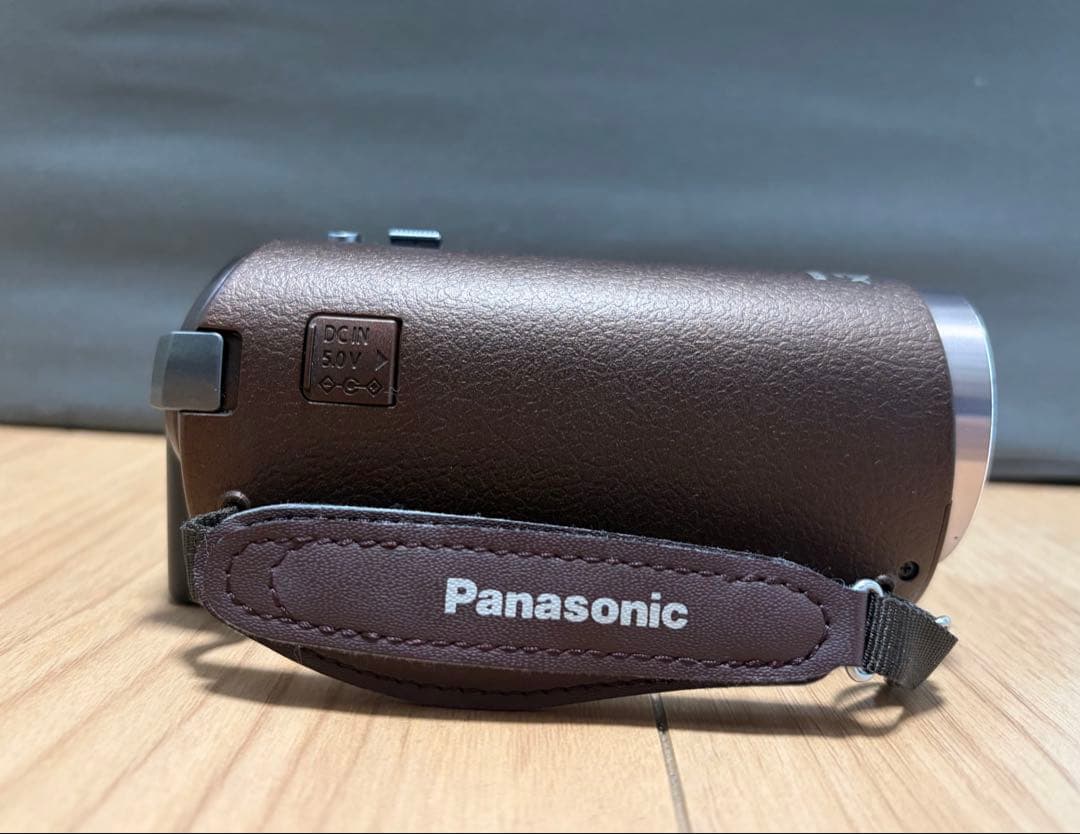 美品　Panasonic HC-W585M ビデオカメラ 本体