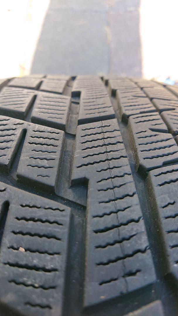 スタッドレスアイスガード4本セット(215／55R18)2018年製