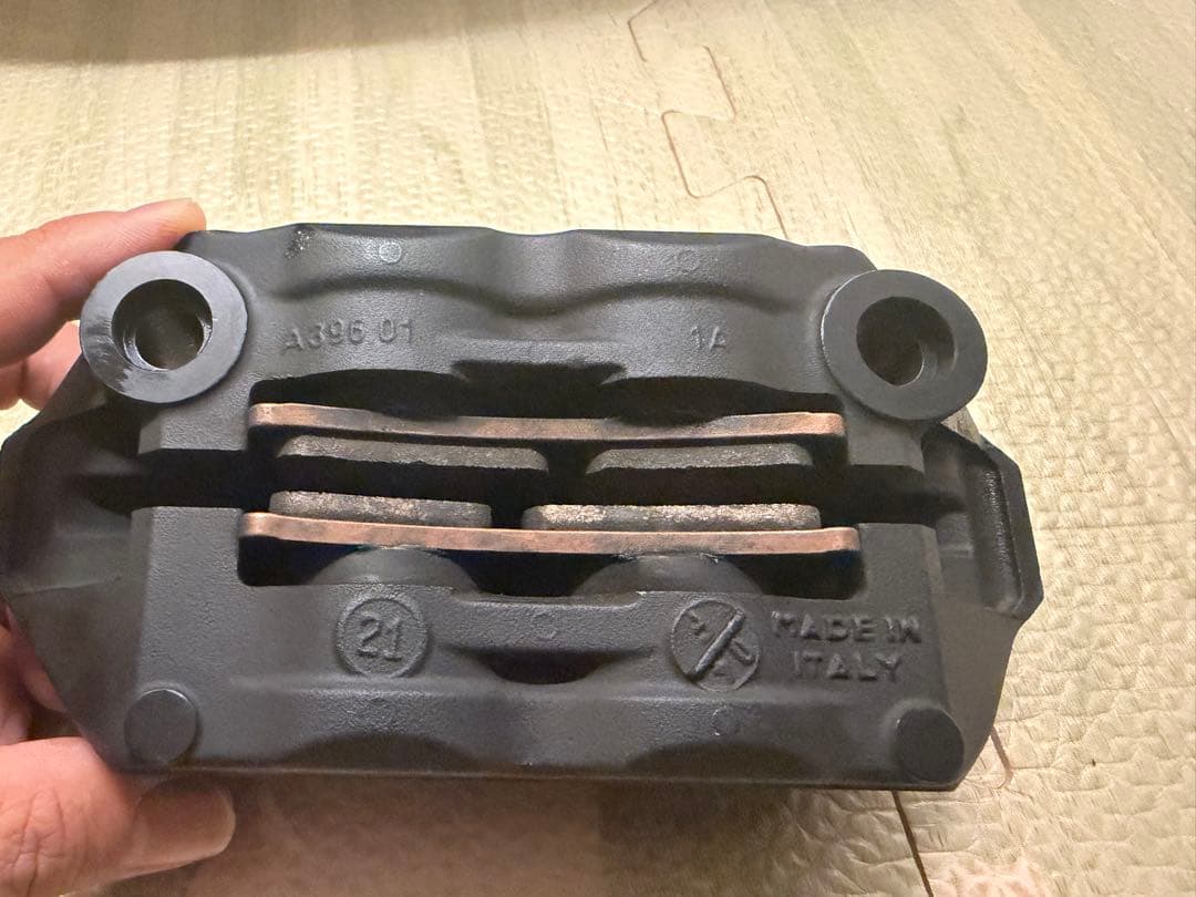 brembo ブレーキキャリパー 108㎜