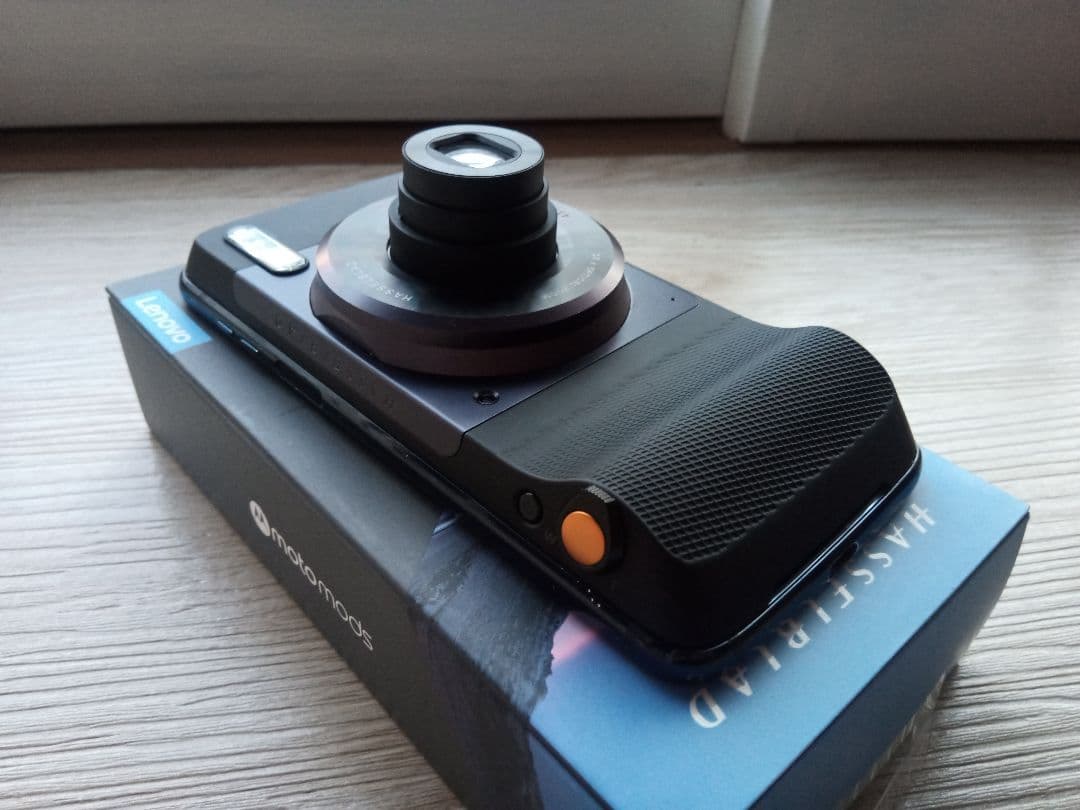 y*a様 moto mods ハッセルブラッド トゥルーズームカメラ