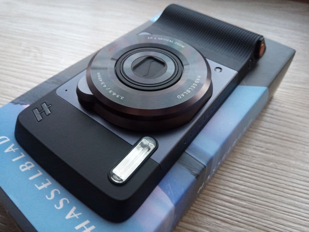 y*a様 moto mods ハッセルブラッド トゥルーズームカメラ