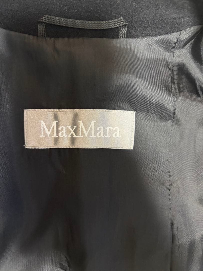 MaxMara 黒 ボタン付きロングコート